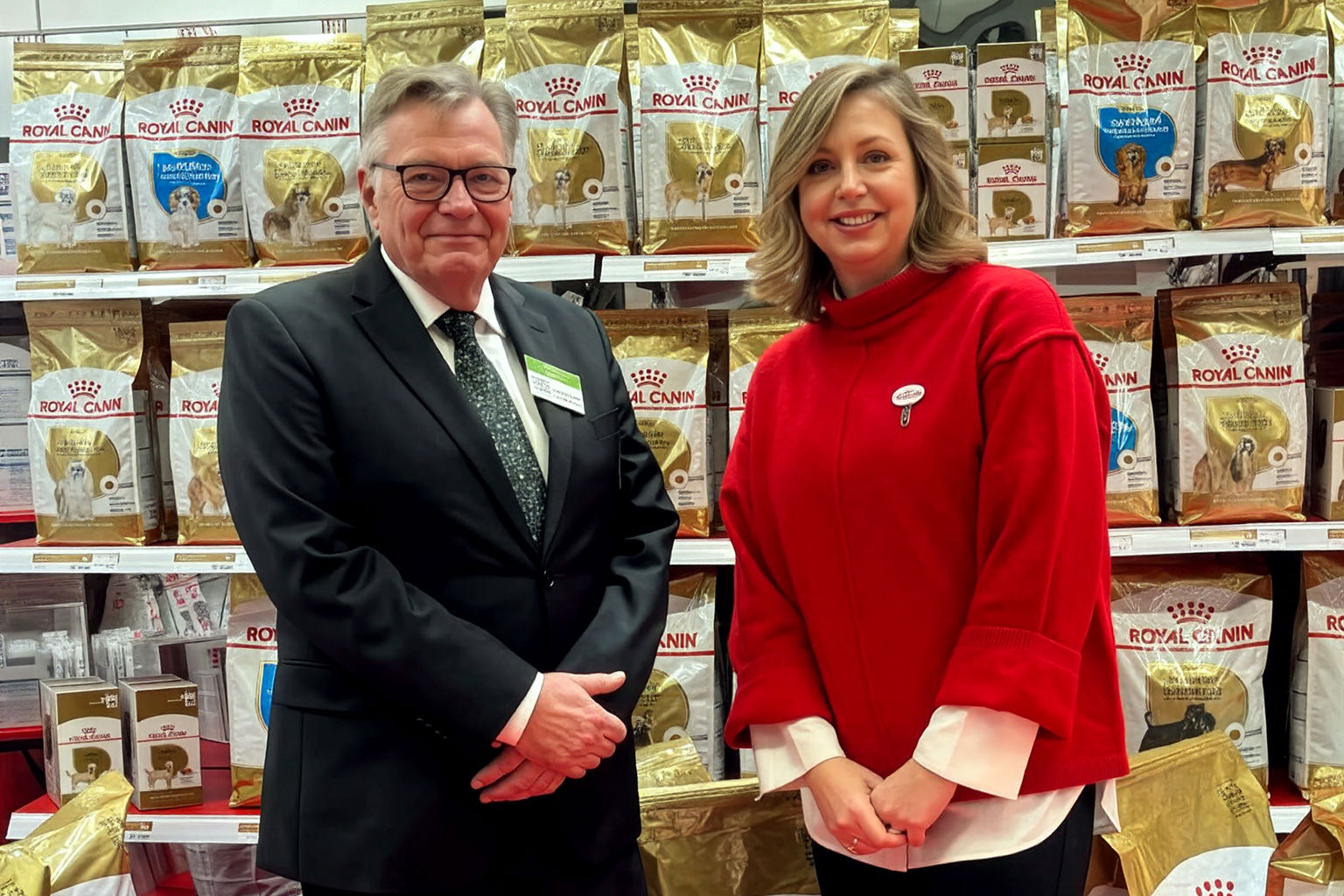 SKKs vd Ulf Uddman och Sofia Lindqvist från Royal Canin