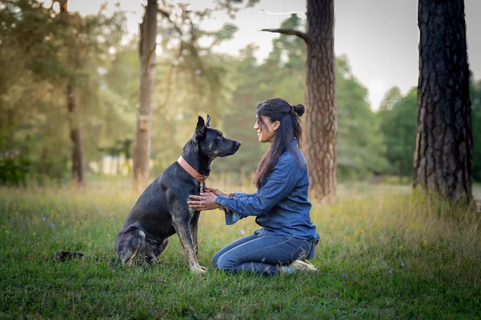 Caloline Alupo med sin älskade hund Benji